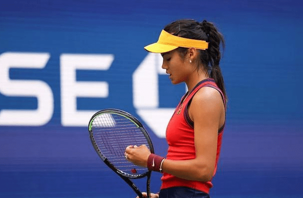 他利用自己 他利用自己