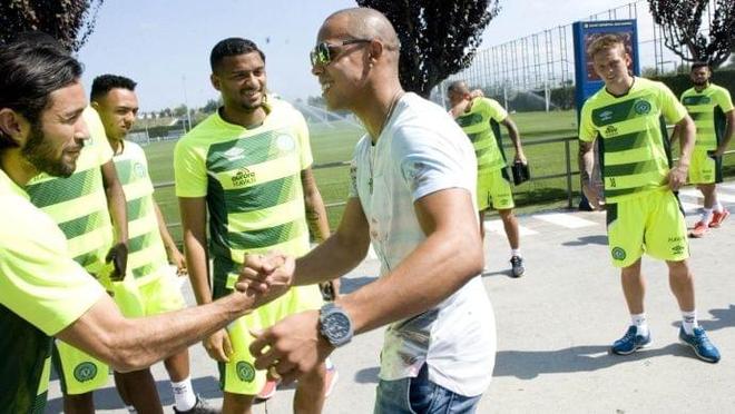 一个球员只 一个球员只