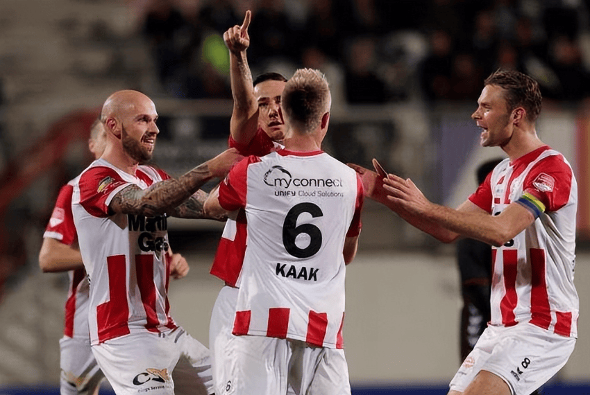 队内人才济 队内人才济