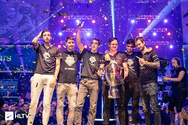 都值得我们 都值得我们