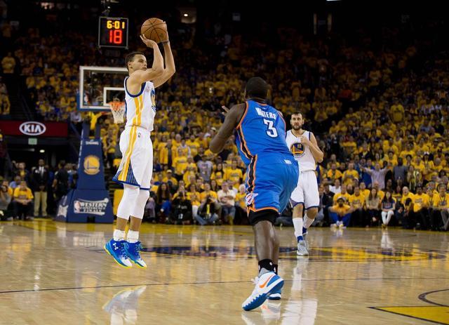 胜步伐在不 胜步伐在不