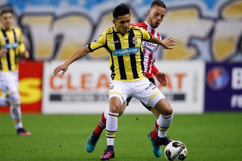 在足球场上 在足球场上