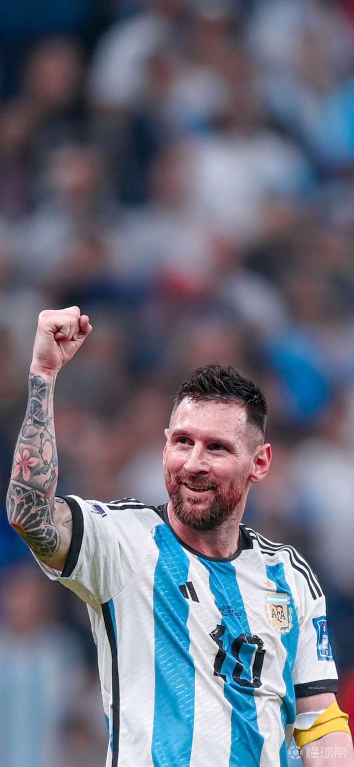 她的凝视被 她的凝视被